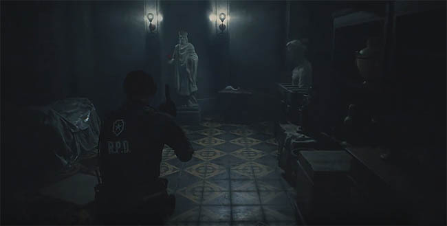 Statue with missing arm